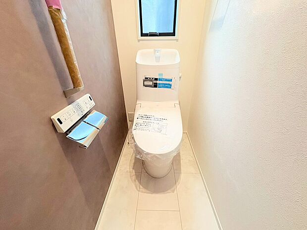 クロスと床の組み合わせがお洒落なトイレスペース。