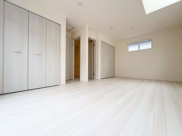 二部屋に分けて個室にできる可変型空間です。