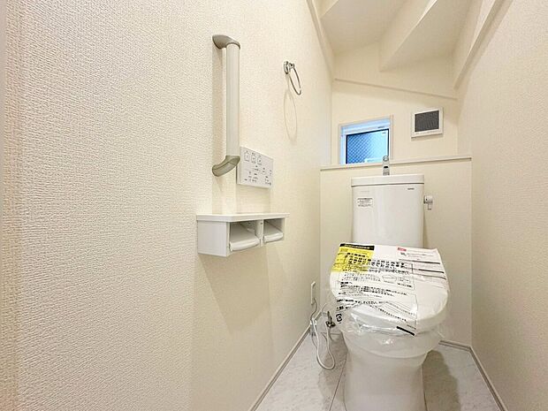 白を基調に飽きのこない空間は、質感豊かな仕上がりです。