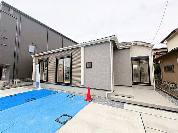 北上尾駅徒歩16分、敷地面積60坪の平屋建てのお住まいです。