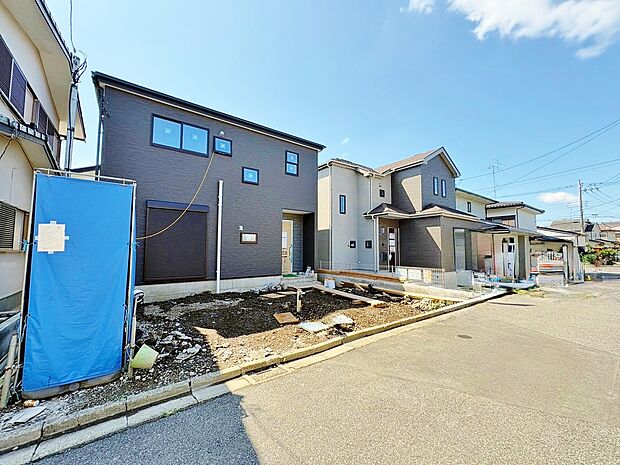 採光に富んだ設計で明るい空間を演出。(令和8年8月 撮影)