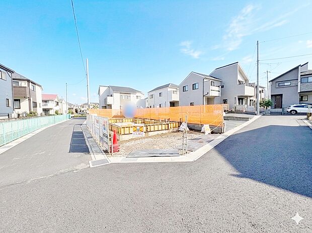 角地という恵まれた条件を活かし、豊かな暮らしを創り出しました。(令和8年6月 撮影)