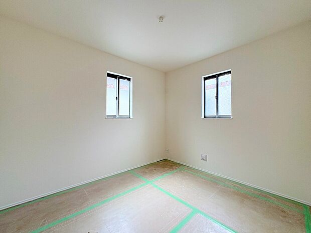 全居室二面採光、各部屋に収納スペースを確保した間取り。(令和8年8月撮影)