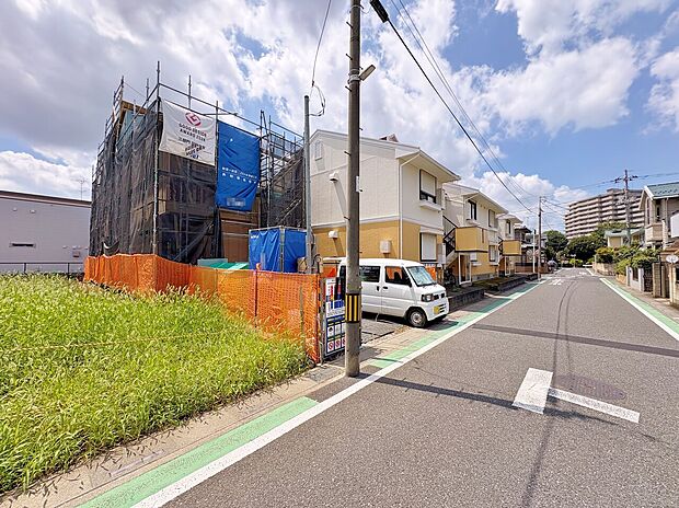 太陽光パネル・地震に強い制震ダンパー標準装備です。(令和8年8月撮影)