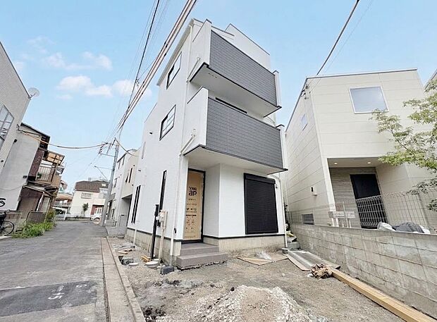 リビングを2階にすることで、通風・採光にも優れ心地よい光と風があふれています。(令和8年10月撮影)