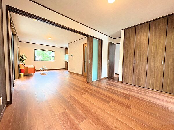 洗練された空気感の中にも落ち着きを感じる贅沢なお住まい。