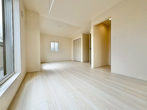 季節ごとに壁飾りや家具の配置を変えて楽しんでみませんか。