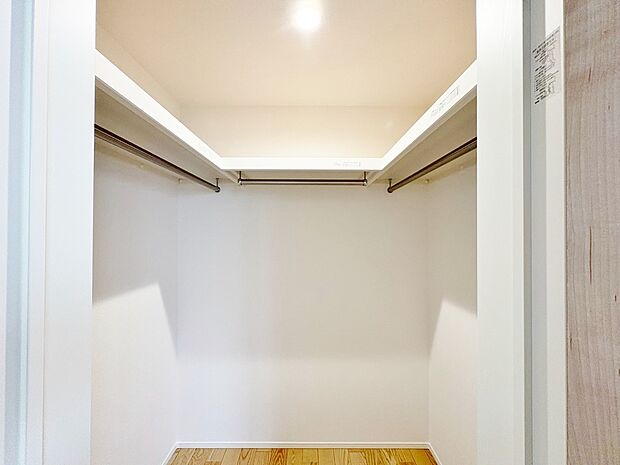 WICなど収納を充実させ、片付けし易い住まいを実現しています。