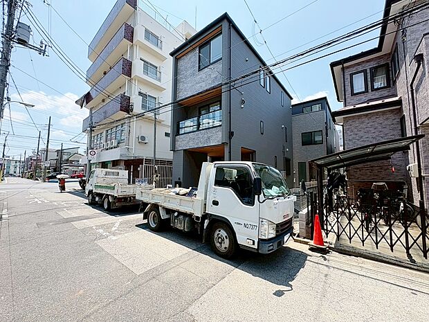 気品と落着きを醸成する佇まいです。(令和8年7月撮影)