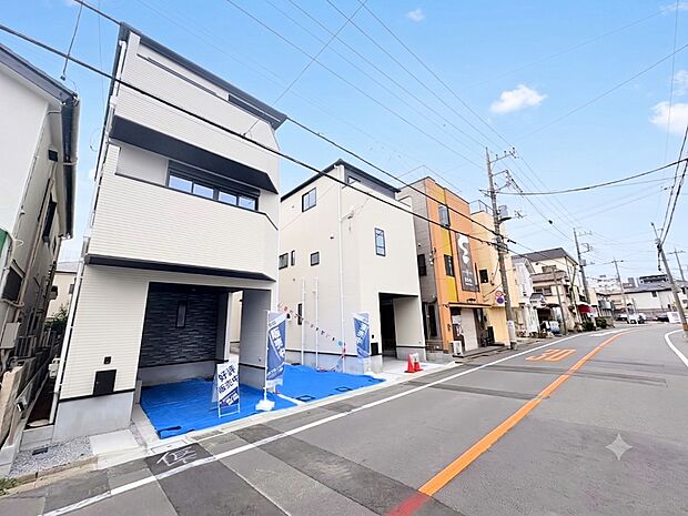 大容量ＷＩＣやホール収納など、多彩な収納で空間を有効に活用できます。