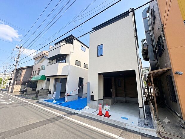 大容量収納が可能なWIC、2.5帖の納戸など、収納スペース充実。