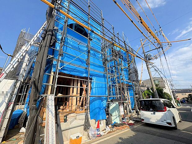 【1号棟】左後方のお住まいです。さいたま新都心駅まで徒歩15分の立地。(令和8年7月撮影)