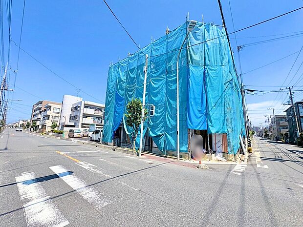 西川口駅まで徒歩12分、スーパーなど買い物施設も近く便利です。(令和8年7月撮影)