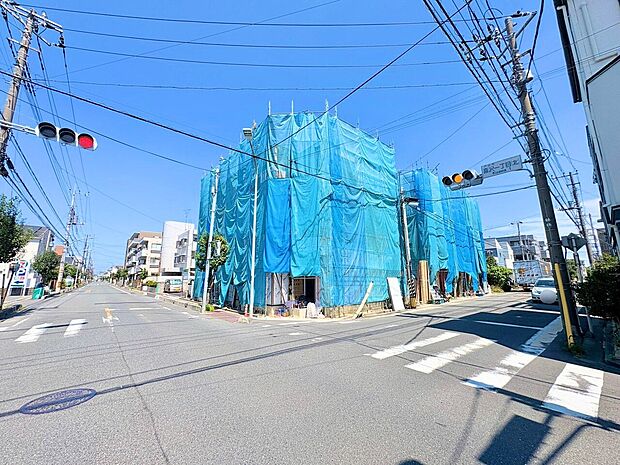 雨風から守るだけでなく、防犯面でも安心のビルトインガレージ。(令和8年7月撮影)