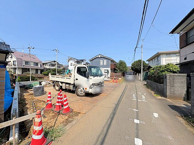 18帖のLDKは開放感のある対面式キッチンを採用しています。(令和8年7月撮影)
