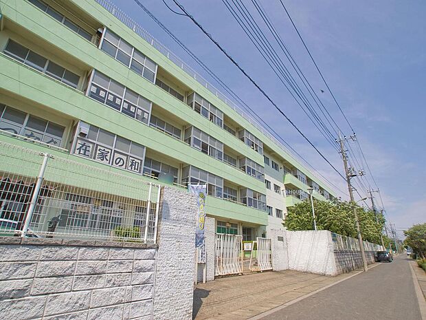 在家中学校まで約600m