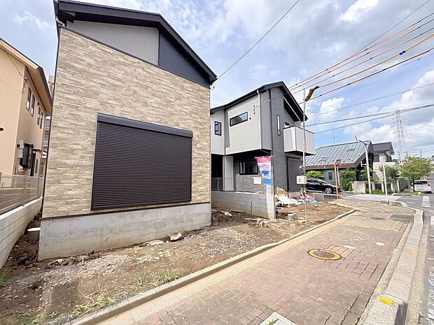 敷地内に2台分のカースペースを確保いたしました。(令和8年9月撮影)