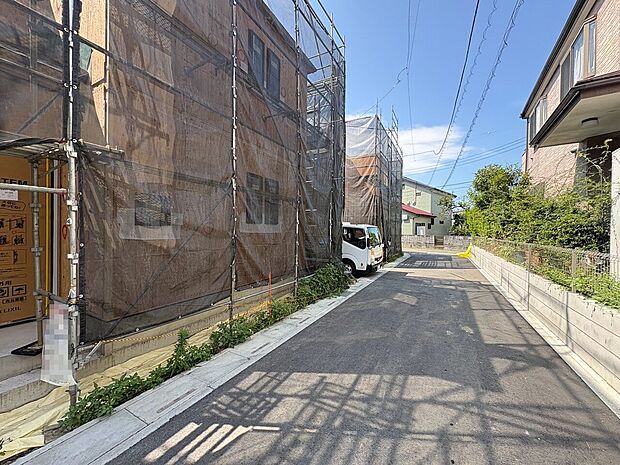 キッチンそばに水回りを設け、毎日の家事動線にも配慮しました。(令和8年7月撮影)
