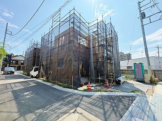 キッチンそばに水回りを設け、毎日の家事動線にも配慮しました。(令和8年7月撮影)