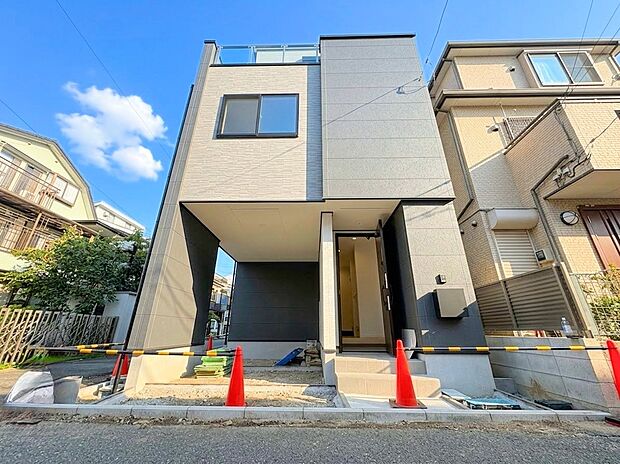 与野駅徒歩11分、北浦和駅徒歩12分、スーパー、コンビニまで600m以内で買い物にも便利です。(令和8年9月撮影)