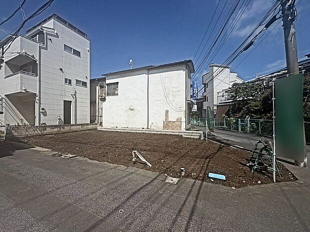 15帖のLDK横には使い勝手の良い続き間の洋室を設けました。(令和8年7月撮影)