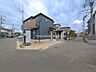 外観：前面道路含む現地
