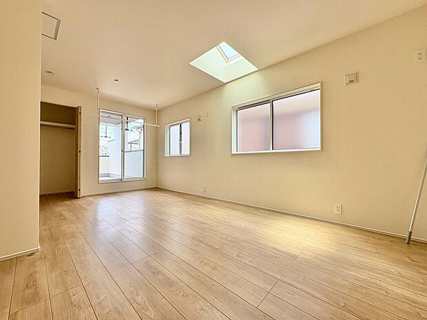 二部屋に分けて個室にできる可変型空間です。