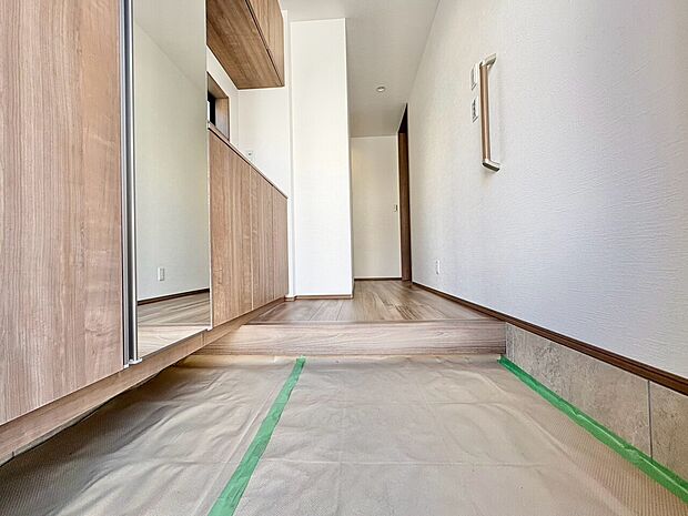 家のシンボルともいえる玄関は訪れる人を魅了します。