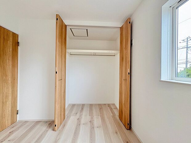 全居室に収納を完備したストレスフリーなお住まいです。