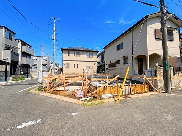 リビングを2階にすることで、通風・採光にも優れ心地よい光と風があふれています。(令和8年8月撮影)