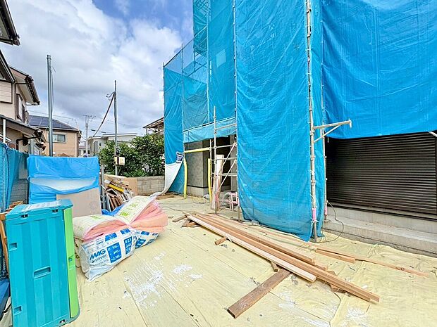 居室としても利用できる4.5帖サービスルーム付きです。(令和8年8月撮影)