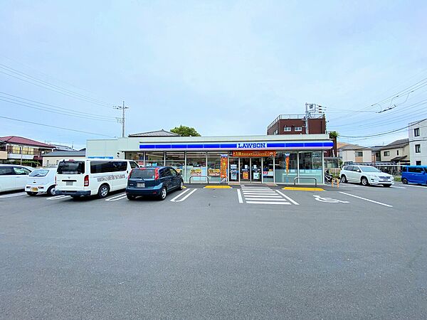 ローソン東大成町1丁目店まで約270m