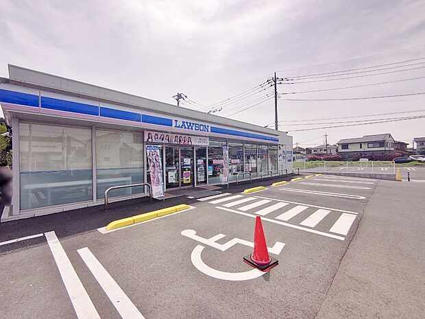 ローソンさいたま大谷店まで約700m
