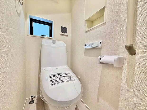 白を基調としたシンプルながらも落ち着くデザイン。
