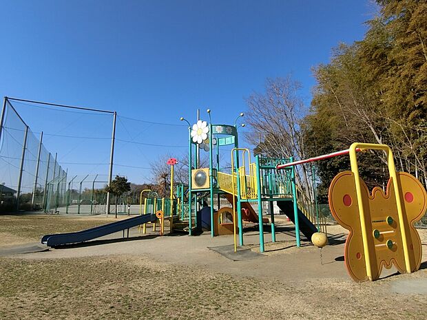 秋葉の森総合公園まで約2000m