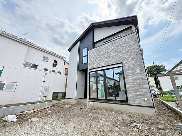 大容量ＷＩＣやホールクロークなど、多彩な収納で空間を有効に活用できます。(令和8年8月撮影)