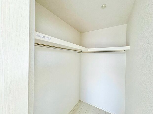 整理整頓しやすいWICなら、快適な暮らしを維持できます。