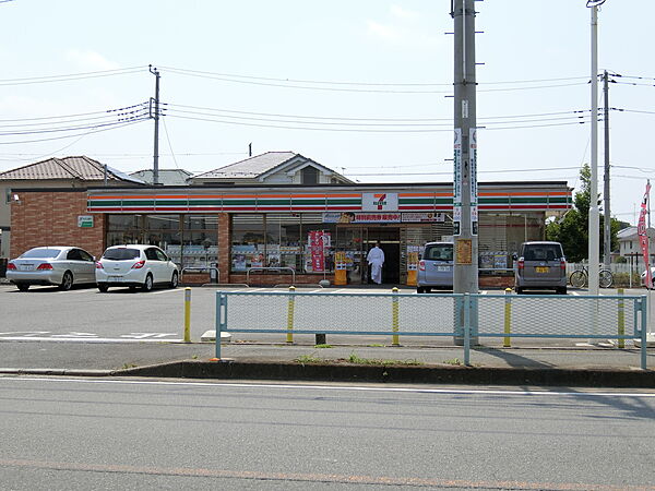 ファミリーマート上尾西門前店まで約400m