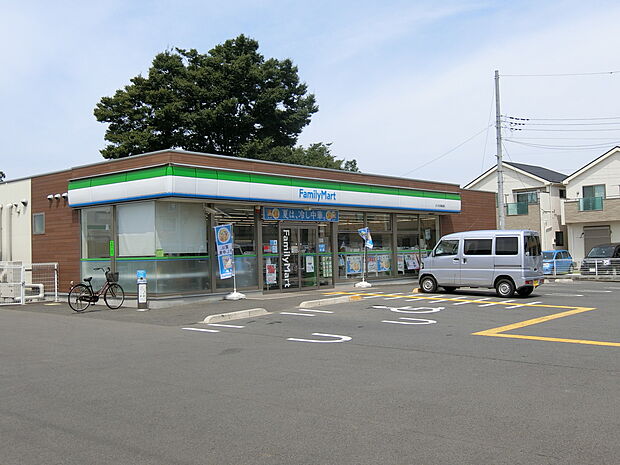 ファミリーマートさいたま蓮沼店まで約700m