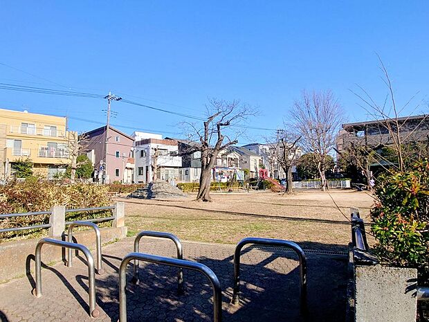 沼公園まで約550m