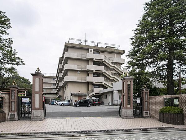 原山中学校まで約1400m