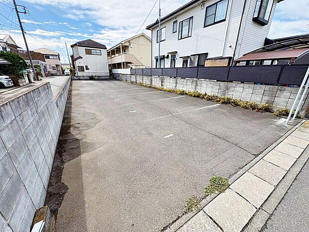 建築条件付きの売地です。現地を実際にご確認下さい。(令和8年8月撮影)