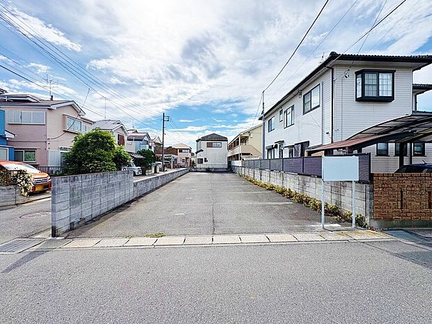 この街ならではの特徴が詰まった快適な暮らしをお過ごしください。(令和8年8月撮影)