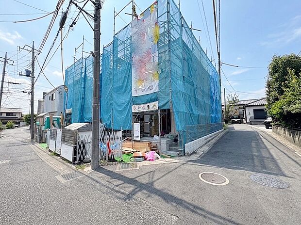 2階は全居室二面採光、採光に富んだ設計で明るい空間を演出。(令和8年8月撮影)