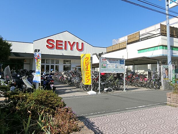 西友中浦和店まで約400m