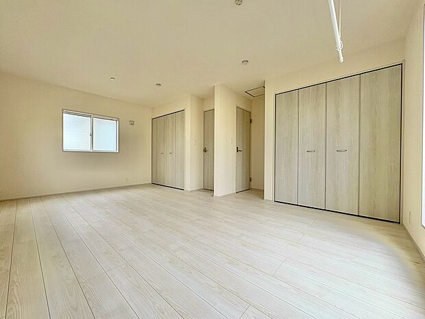 二部屋に分けて個室にできる可変型空間です。