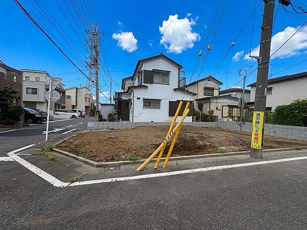 17帖以上のLDKにはパントリーを設置し、食品や生活用品などスムーズに収納できます。(令和8年8月撮影)