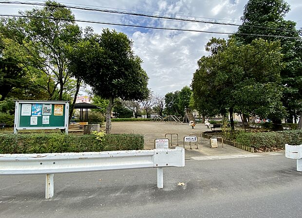 瓦葺公園まで約700m