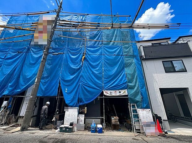 訪ねてくる友人知人を楽しませてくれる外観です。(令和8年9月撮影)