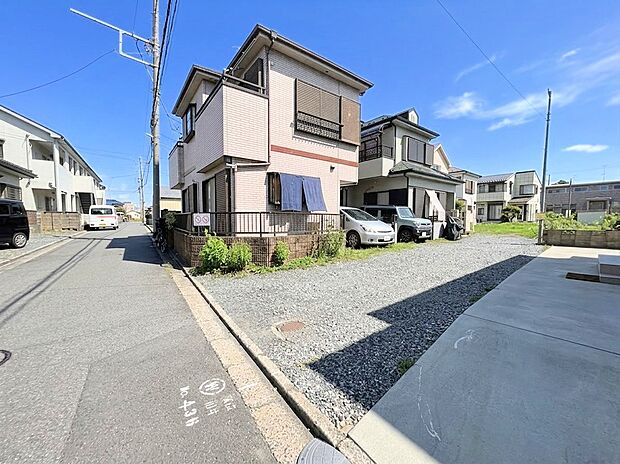 二部屋から行き来できる続きバルコニーを配置しています。(令和8年9月撮影)